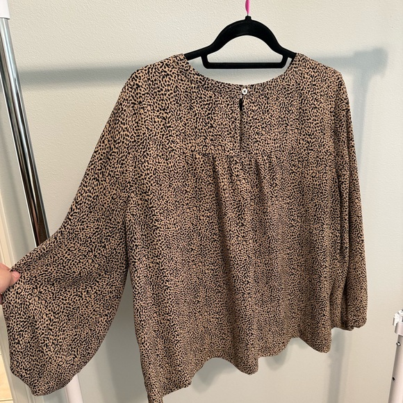 LOFT Leopard Blouse L - Picture 4 of 4